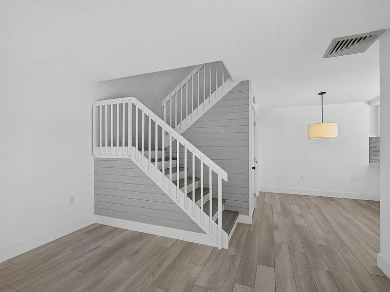 2101 21st Way — Photo 9