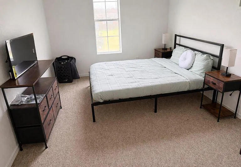 2nd Floor bedroom
