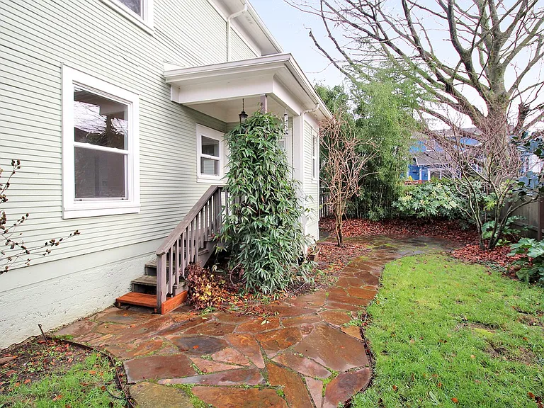 66 NE Skidmore St — Photo 33