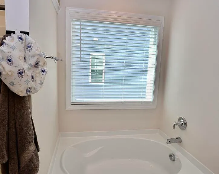 1049 Crescent Moon Loop — Photo 38