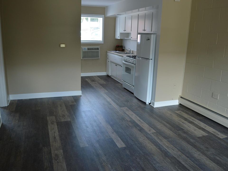2nd image of 812 Crescent St APT 85