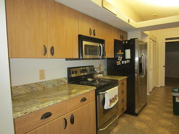 4th image of 661 NE Newhall Ln