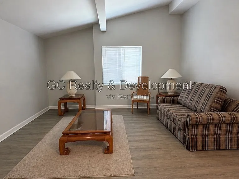 17 N Hillside Ave #6 — Photo 7
