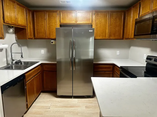 4738 Country Club Dr, Midland, TX 79703