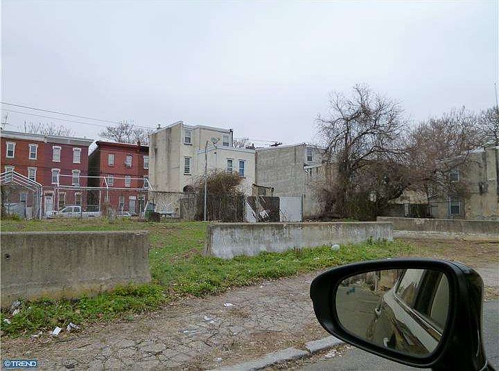 2nd image of 2423 Ingersoll St