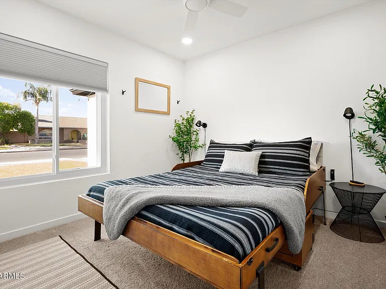 1027 W Peralta Ave — Photo 54