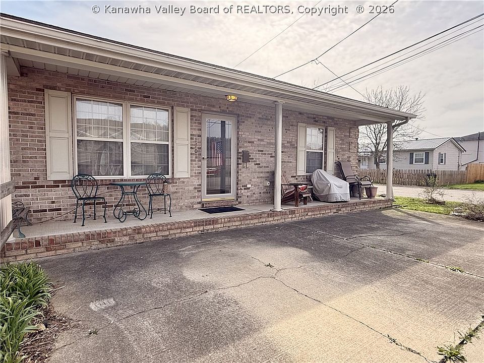1st image of 1701 Jackson Ave