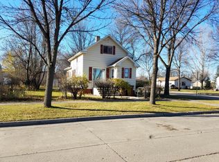 721 3rd Ave NE, East Grand Forks, MN 56721