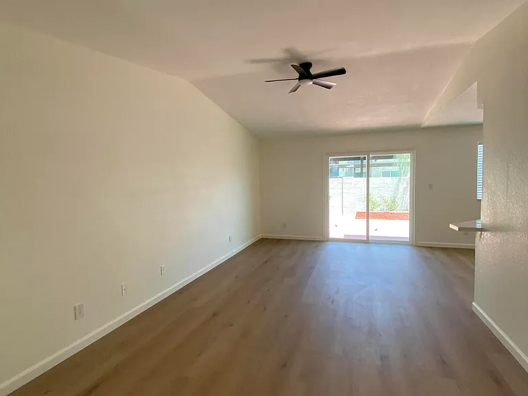 6746 W Ruth Ave — Photo 2