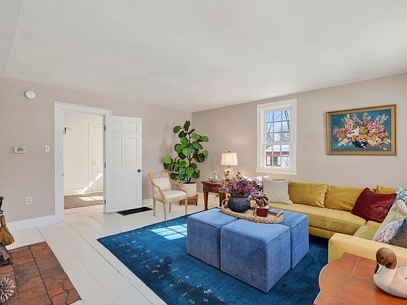 4th image of 392 Walnut Hill Road
