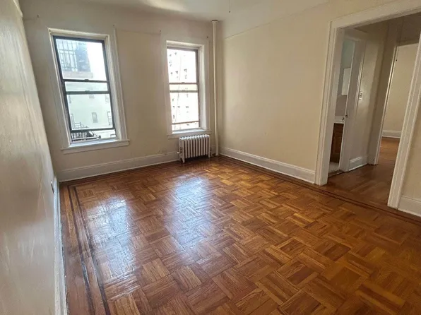 2055 Ocean Avenue image 1 of 4