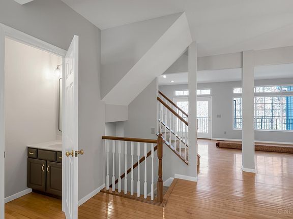 4th image of 6548 Silverfox Dr