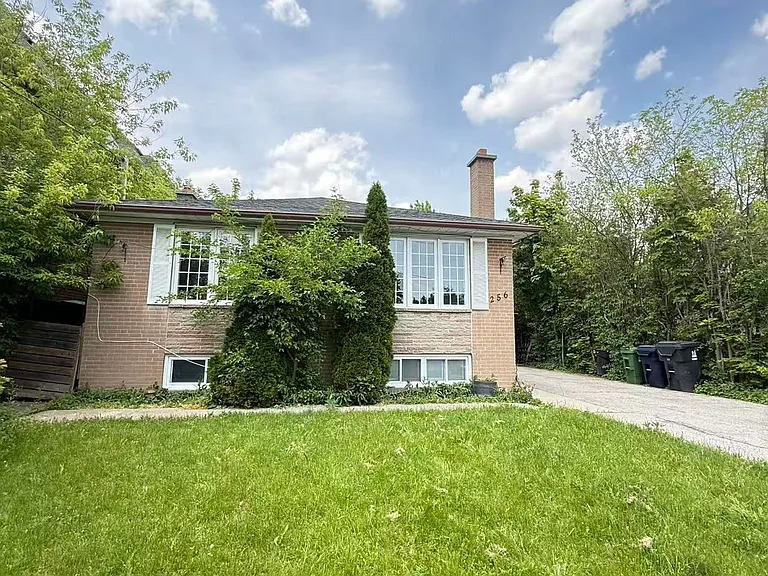 256 Patricia Ave #MAIN — Photo 1