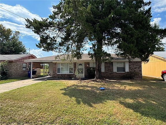 2nd image of 212 Sylvan Dr