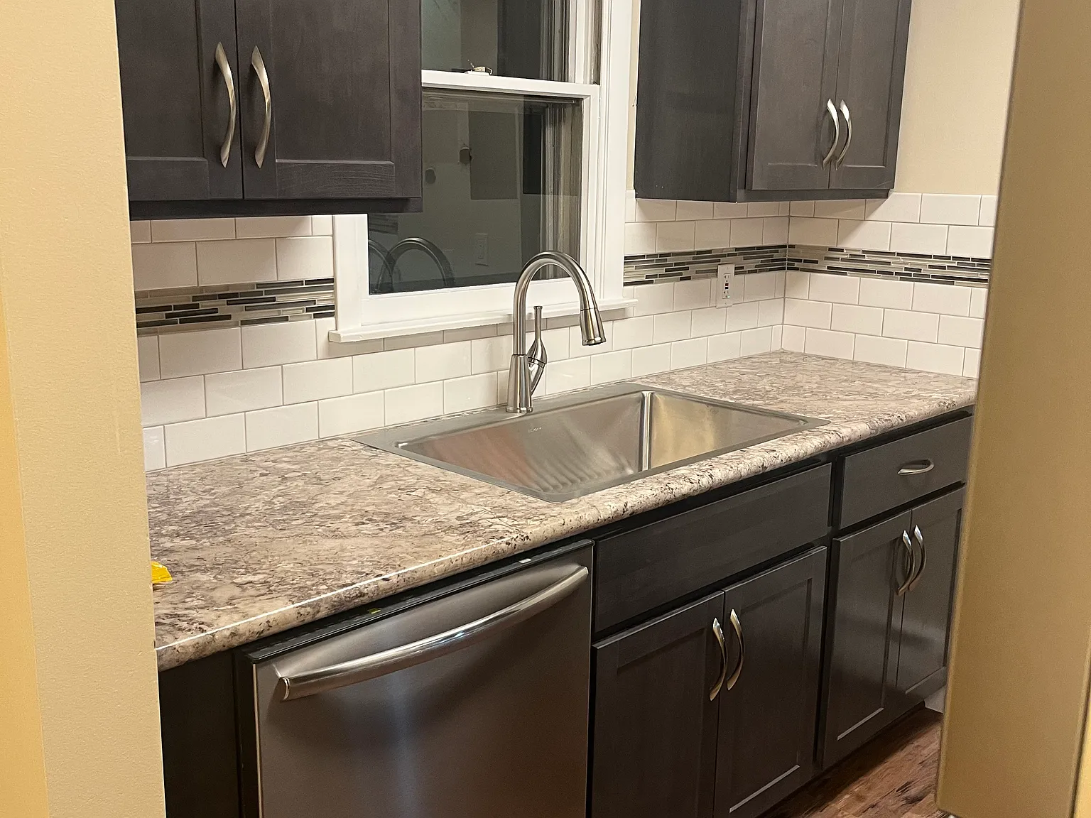 1 bed, 650 sqft, $895 — Photo 2