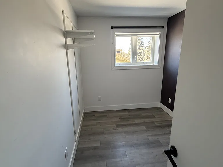 227 Blackburn Ave #4 — Photo 1