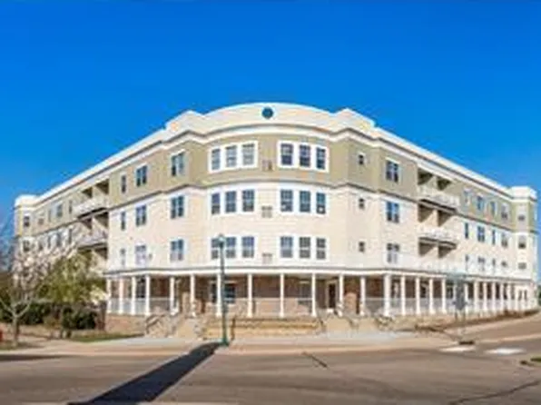 114200 Hundertmark Rd Unit 110, Chaska, MN 55318