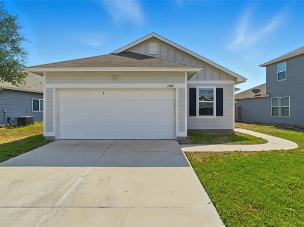 1905 Estes Flats Dr, Aransas Pass, TX 78336