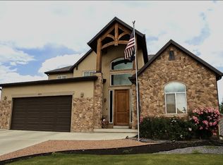 469 E Vine St, Murray, UT 84107