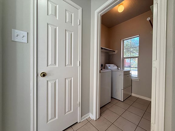 4th image of 5631 Capella Park Dr