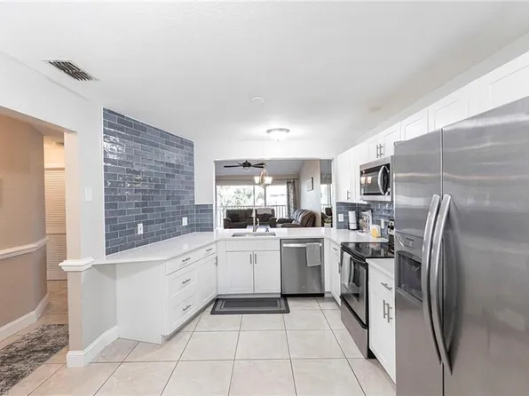 388 Belina Dr APT 8, Naples, FL 34104