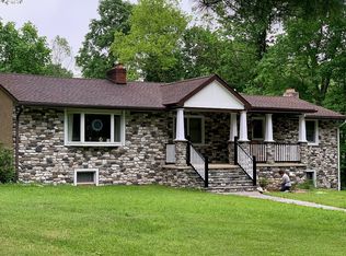 272 Spring Hollow Rd, Phoenixville, PA 19460