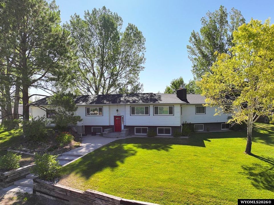 1st image of 460 Ramshorn Dr