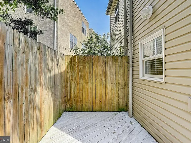 4447 Baker St — Photo 5