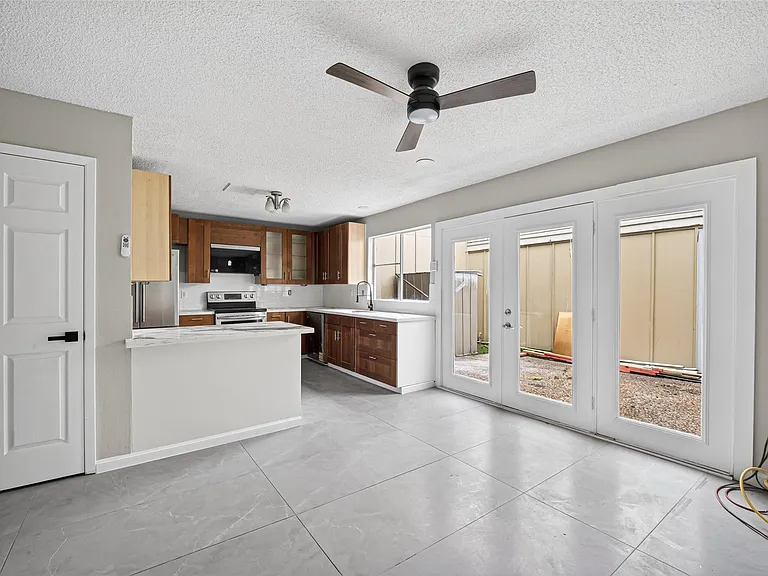 2340 Woodland Park Dr #113 — Photo 14