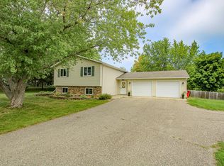 2211 Woodland Park Dr NE, Alexandria, MN 56308