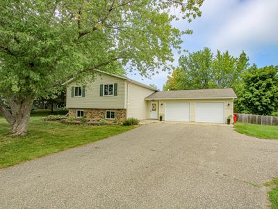 2211 Woodland Park Dr NE, Alexandria, MN, 56308