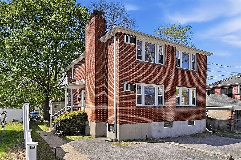 2 bed, 1000 sqft, $3,200 — Photo 1