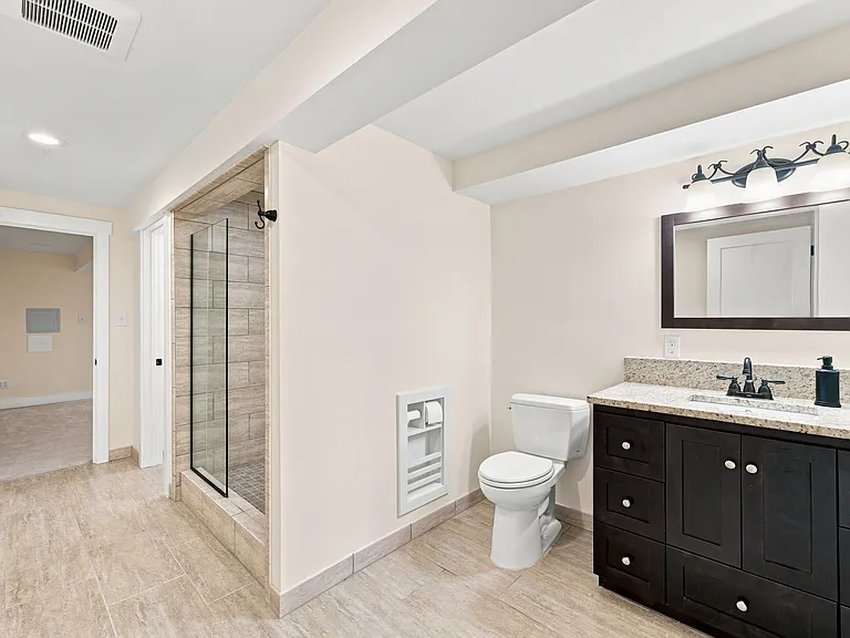 4874 Vermilion Dr — Photo 32