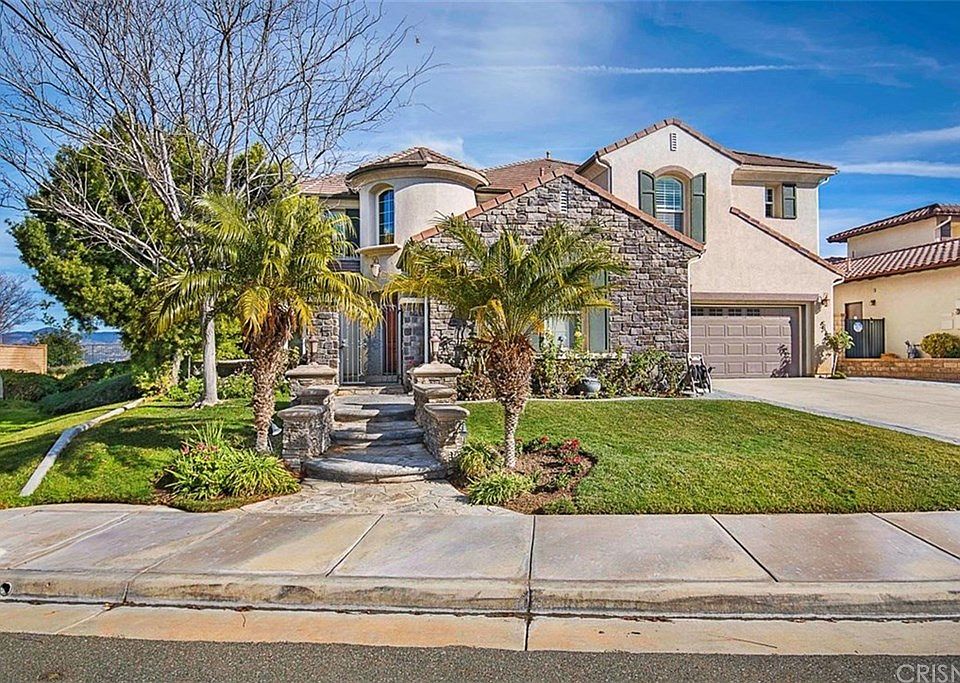 1st image of 26954 Boulder Crest Dr