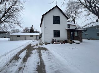 221 Main St, Currie, MN 56123