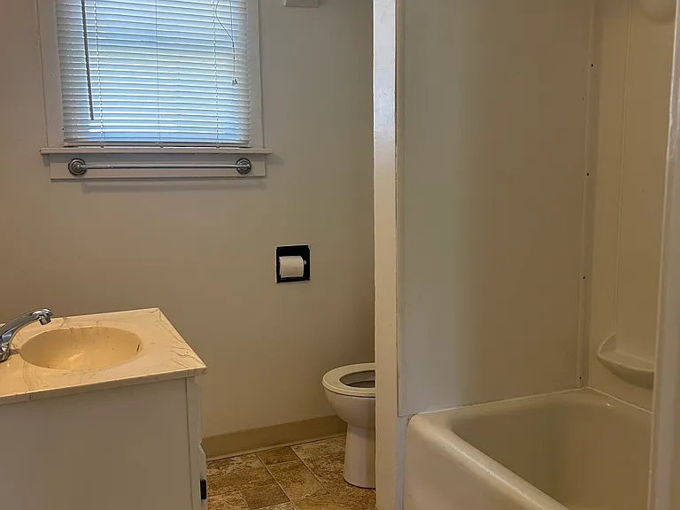 456 Springs Rd — Photo 1