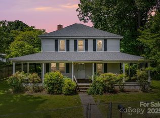 113 4th St, Black Mountain, NC 28711