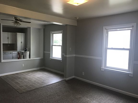 2nd image of 660 Martin St