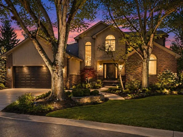 7513 Hickory Hill Dr, West Bloomfield, MI 48322