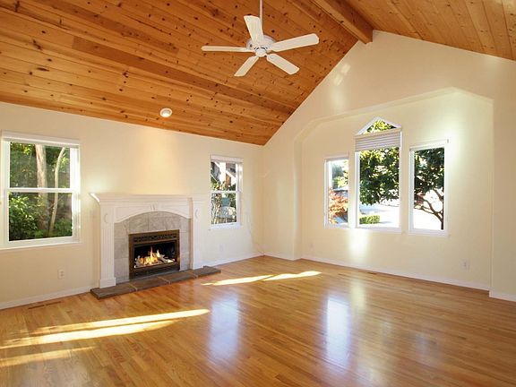 5th image of 3522 Deanes Ln