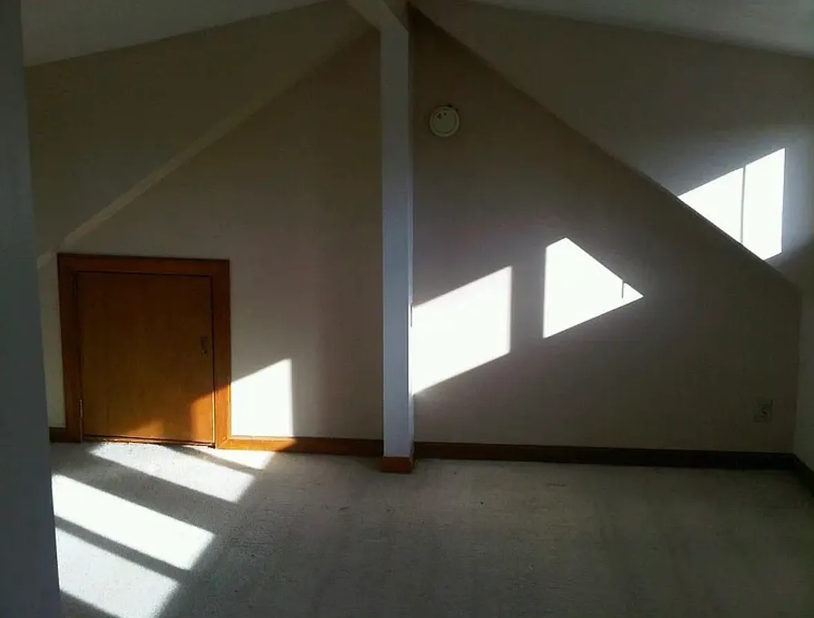 3 bed, 1690 sqft, $3,100 — Photo 3