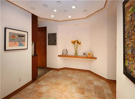 Sold by Warburg | media 4