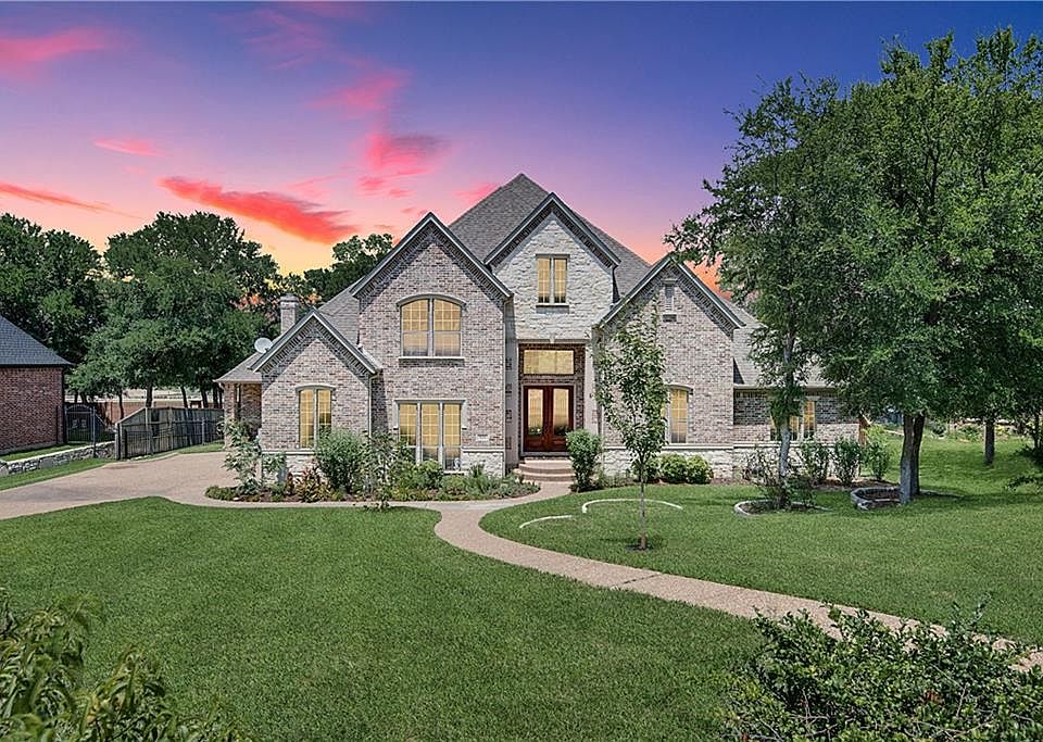 1st image of 521 Spicewood Ct