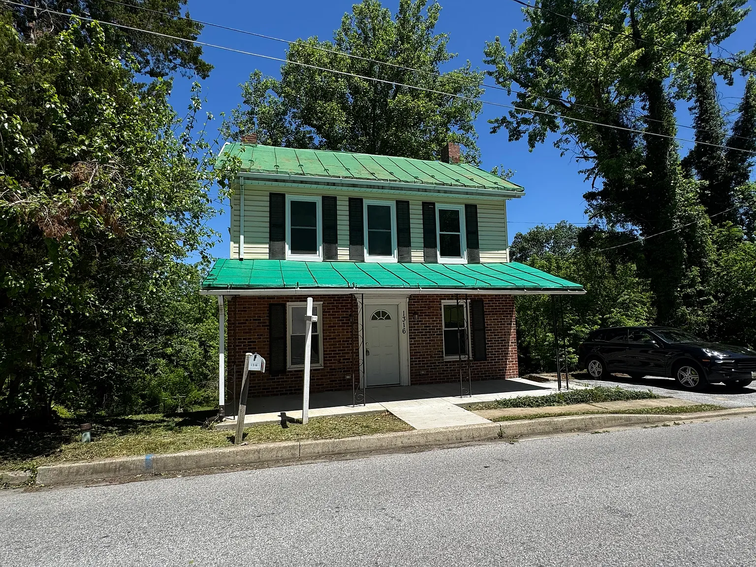 3 bed, 1416 sqft, $2,500 — Photo 2
