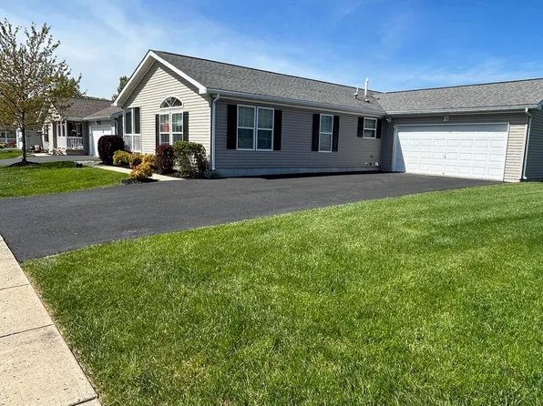 157 Random Rd, Douglassville, PA 19518