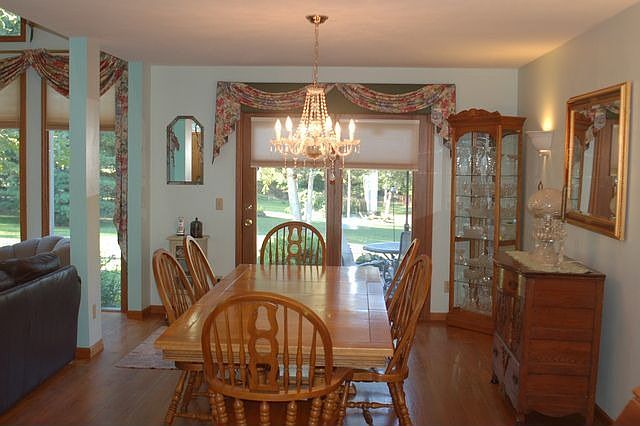 1st image of 663 Stoneridge Dr