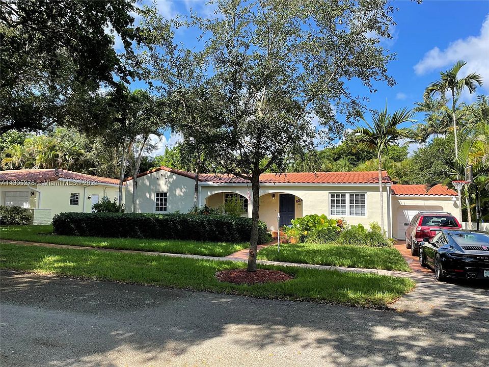 1st image of 1424 Alberca St