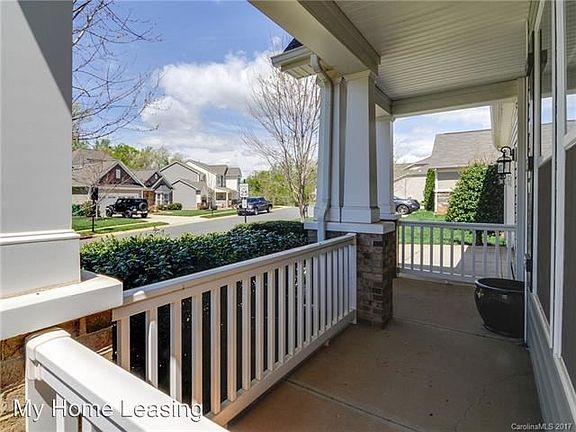 4th image of 13214 Reunion St