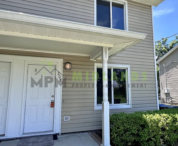 208 S Cromwell St #E — Photo 2