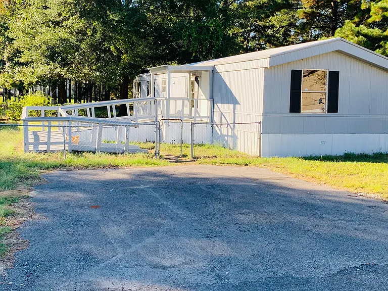 47 Emmanuel Ln — Photo 2